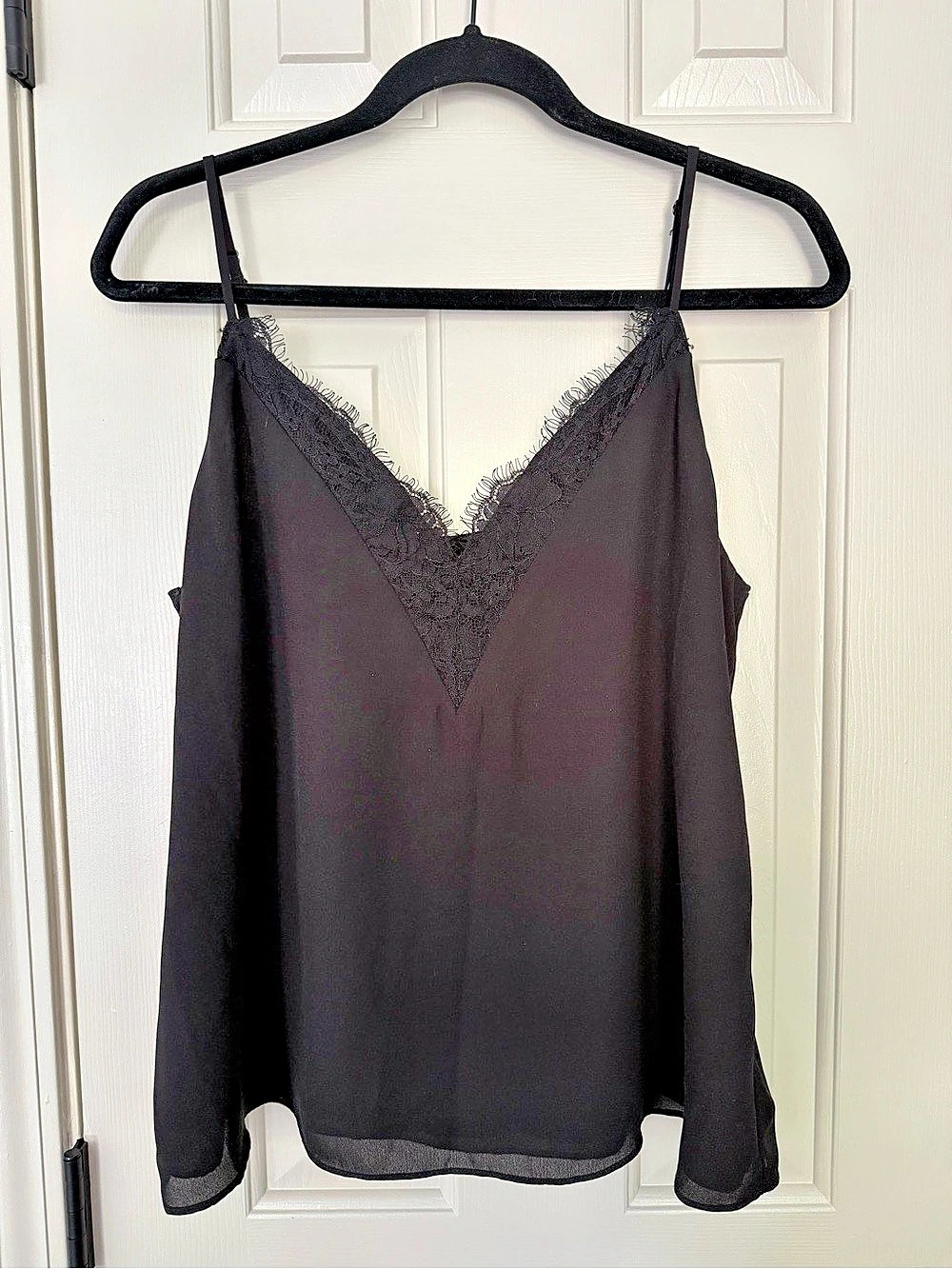 Socialite V-Neck Lace Camisole Black